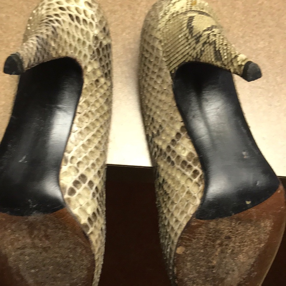 Stuart Weitzman Python Pumps - image 8